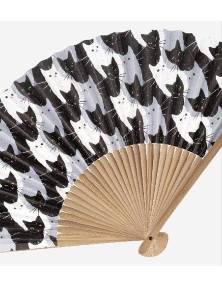 Rinfrescati con Stile: VENTAGLIO GATTI il Tuo Accessorio Glam per l'Es