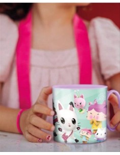 Tazza Gabby's Dollhouse 350ml 🏠🎀 – Magia e sorseggi in un colpo! 2